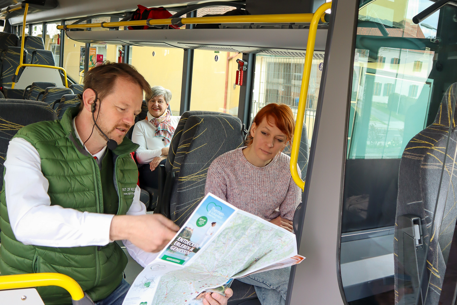 Vulkanland Route 66 Reiseleitung in der Bus-Linie 406